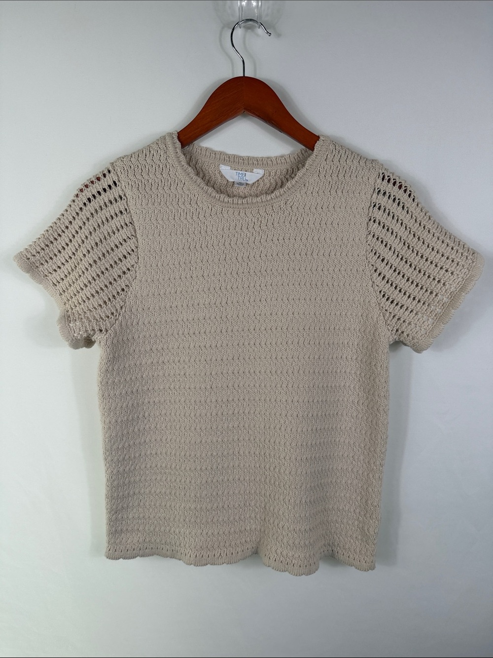Time and Tru Cream Open-Stitch Short Sleeve Knit Top